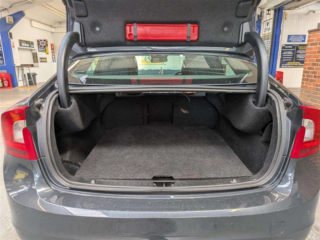 <p>2013 VOLVO S60 ES NAV D2 AUTO</p>