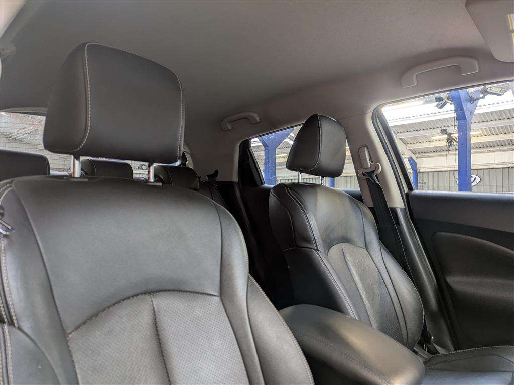 <p>2013 NISSAN JUKE TEKNA CVT</p>