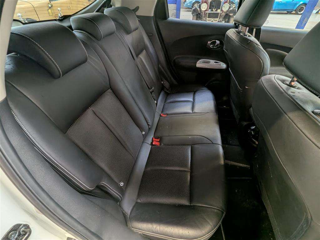 <p>2013 NISSAN JUKE TEKNA CVT</p>