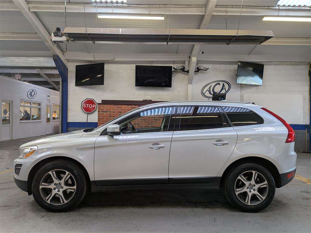<p>2012 VOLVO XC60 SE LUX NAV D5 AWD AU</p>