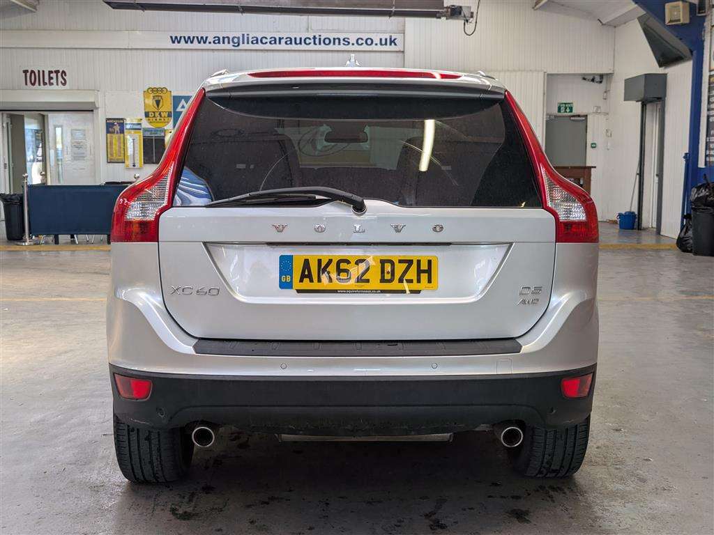 <p>2012 VOLVO XC60 SE LUX NAV D5 AWD AU</p>