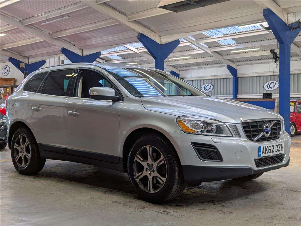 <p>2012 VOLVO XC60 SE LUX NAV D5 AWD AU</p>