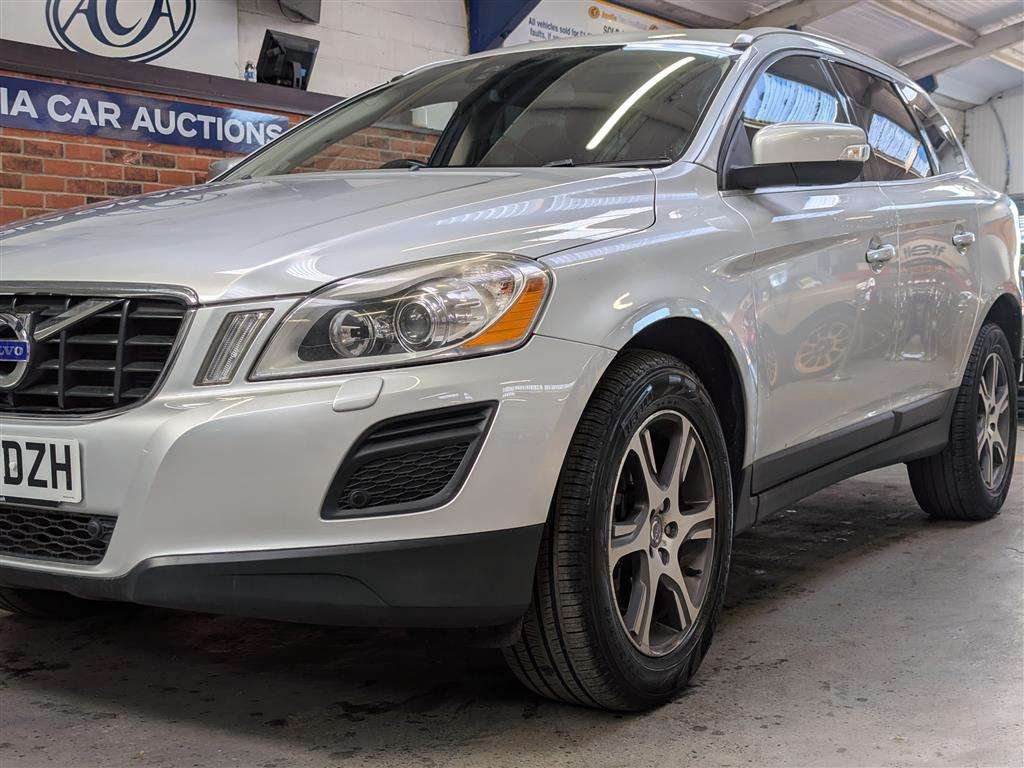 <p>2012 VOLVO XC60 SE LUX NAV D5 AWD AU</p>