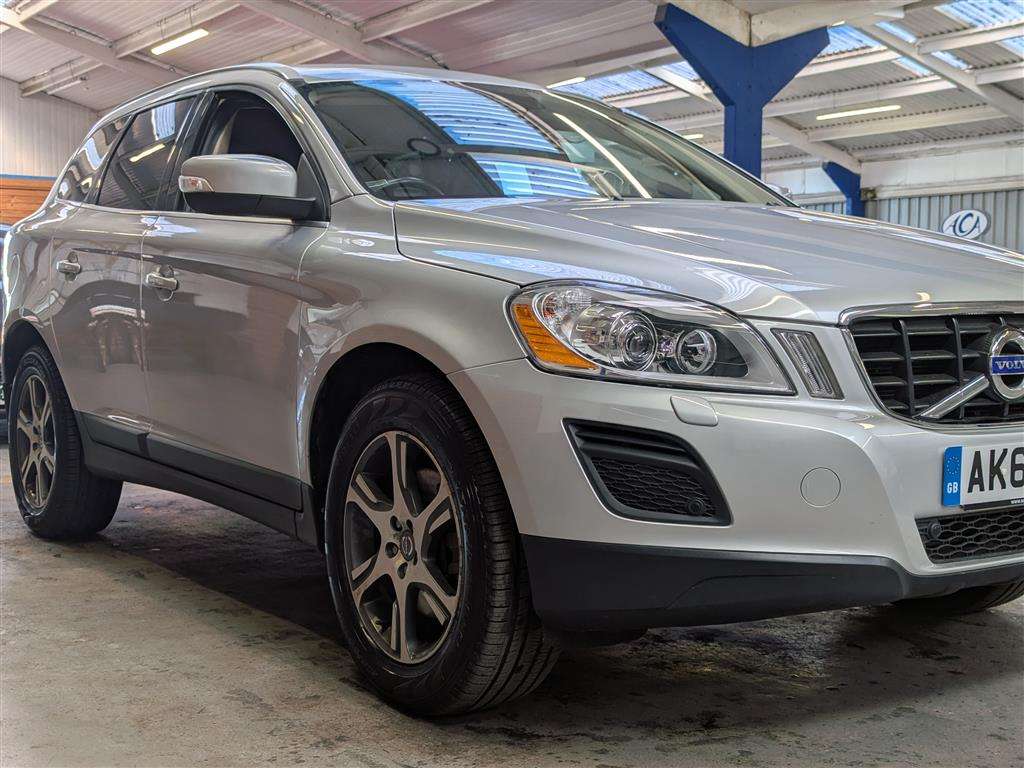 <p>2012 VOLVO XC60 SE LUX NAV D5 AWD AU</p>