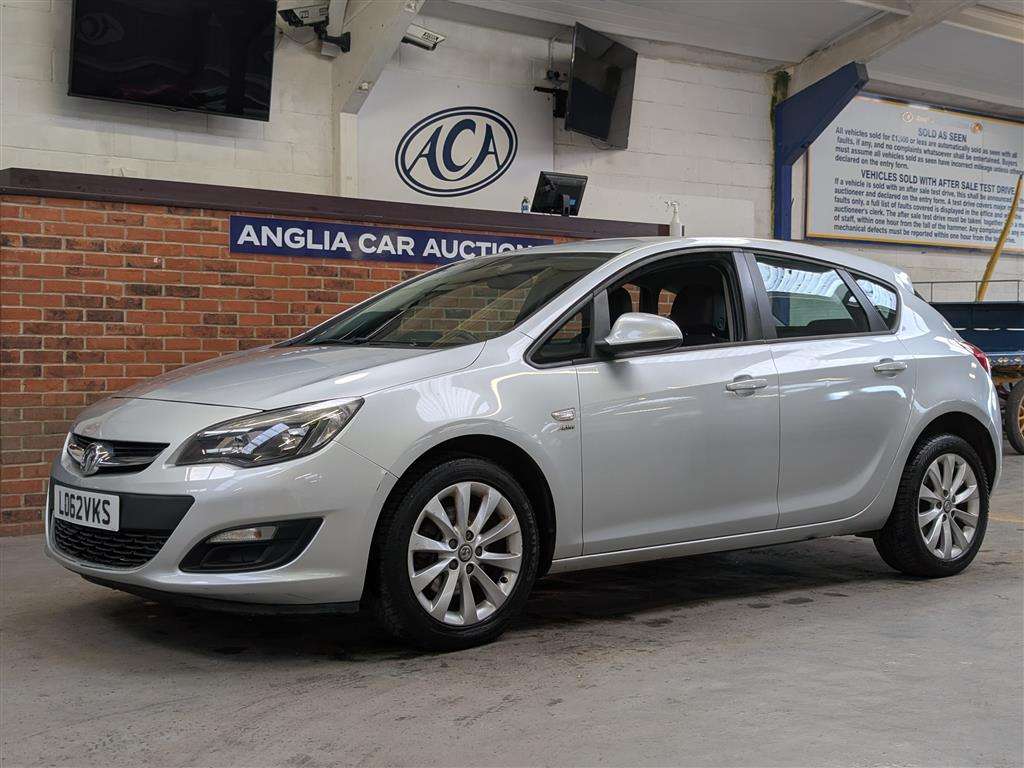 <p>2013 VAUXHALL ASTRA ACTIVE CDTI</p>