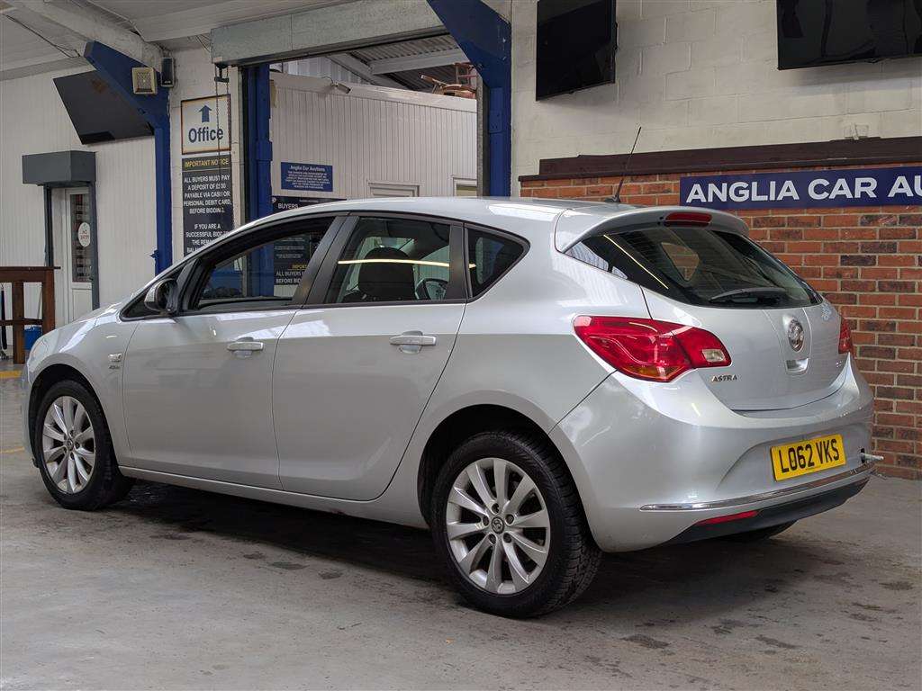 <p>2013 VAUXHALL ASTRA ACTIVE CDTI</p>