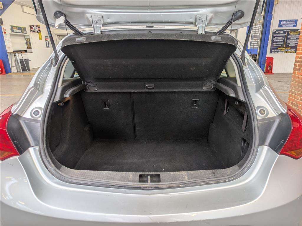 <p>2013 VAUXHALL ASTRA ACTIVE CDTI</p>