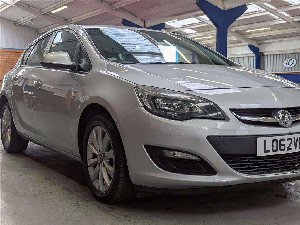 <p>2013 VAUXHALL ASTRA ACTIVE CDTI</p>