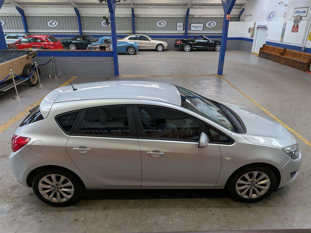 <p>2013 VAUXHALL ASTRA ACTIVE CDTI</p>