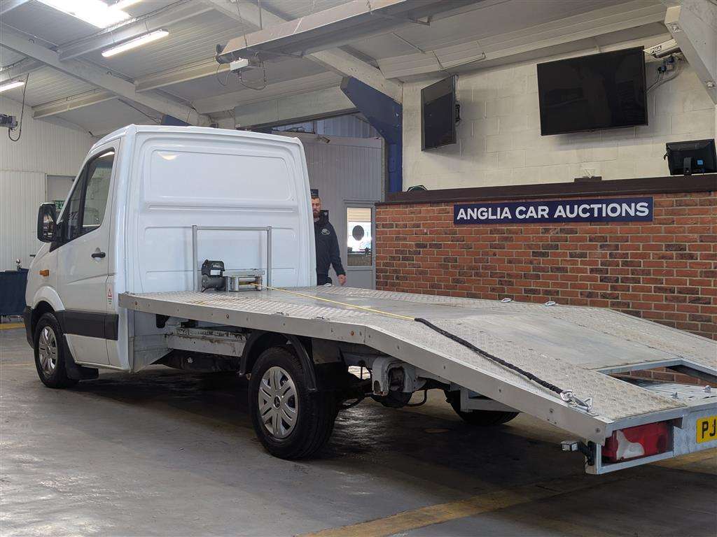 <p>2015 MERCEDES-BENZ SPRINTER 313 CDI</p>