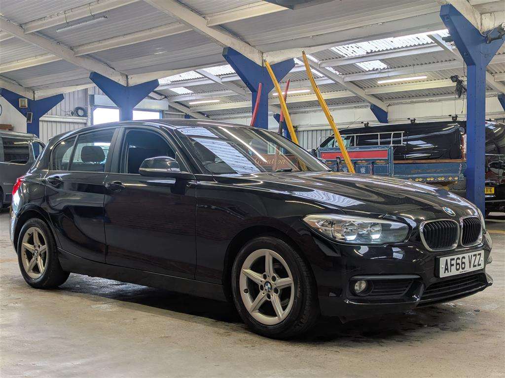 <p>2017 BMW 116D ED PLUS</p>