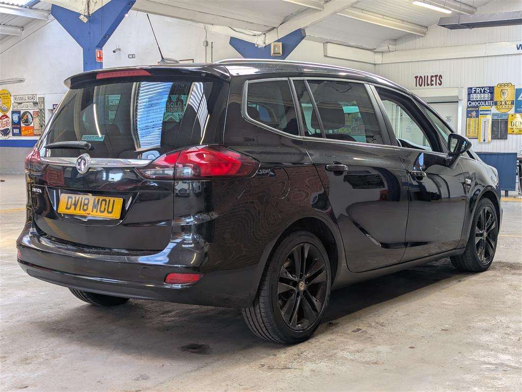 <p>2018 VAUXHALL ZAFIRA TOURER SRI NAV TUR</p>