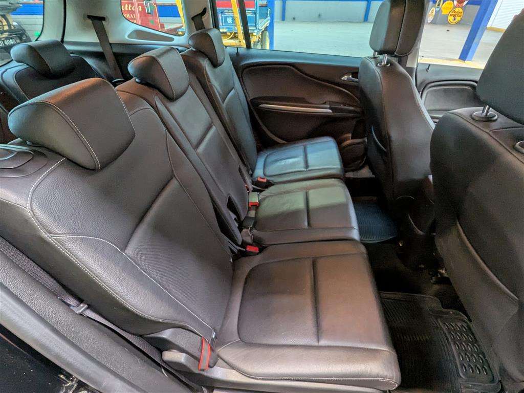 <p>2018 VAUXHALL ZAFIRA TOURER SRI NAV TUR</p>