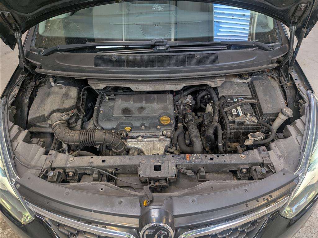 <p>2018 VAUXHALL ZAFIRA TOURER SRI NAV TUR</p>