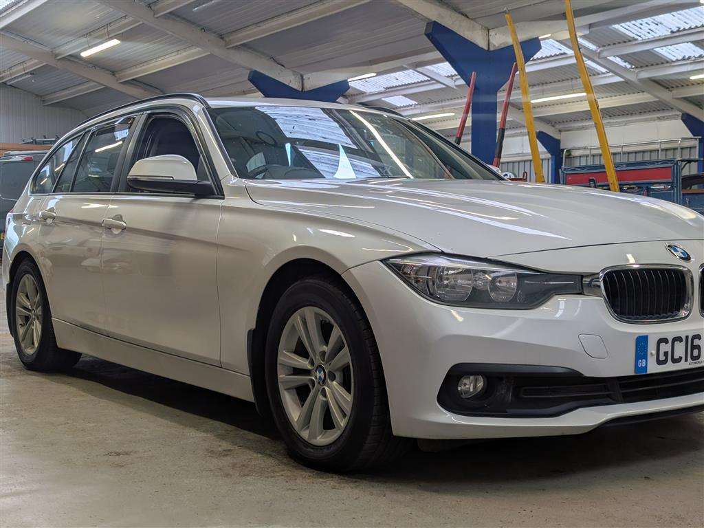 <p>2016 BMW 320D ED PLUS AUTO</p>