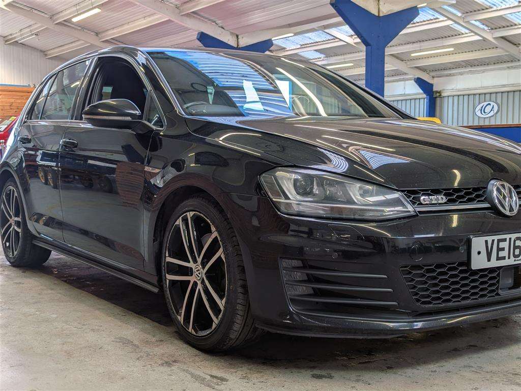 <p>2016 VOLKSWAGEN GOLF GTD S-A</p>