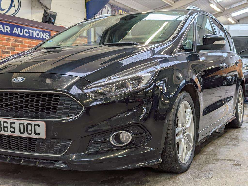 <p>2016 FORD S-MAX TITANIUM SPORT TDCI</p>