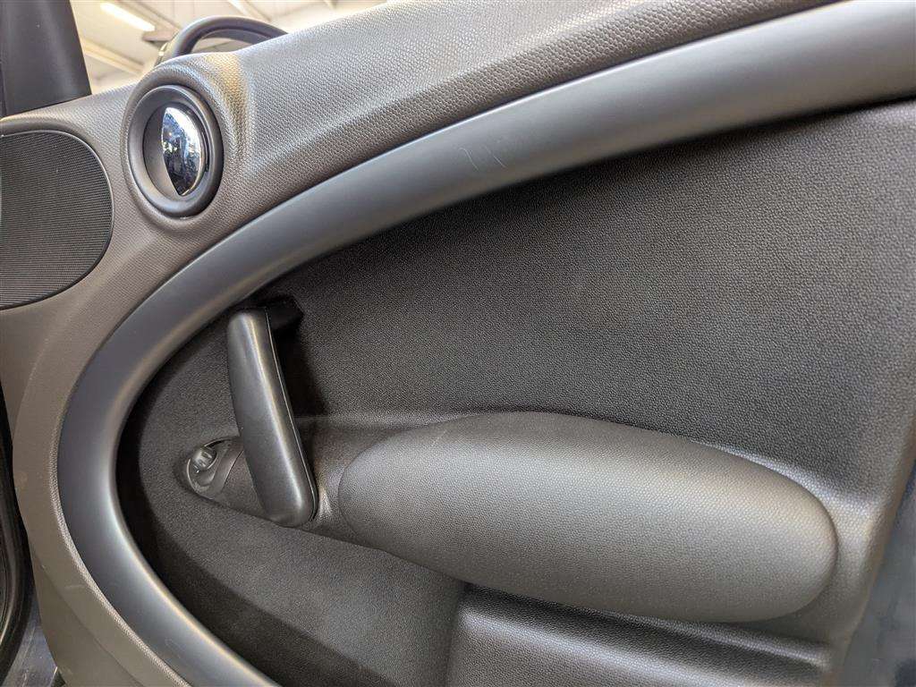 <p>2011 MINI COUNTRYMAN COOPER S ALL4</p>