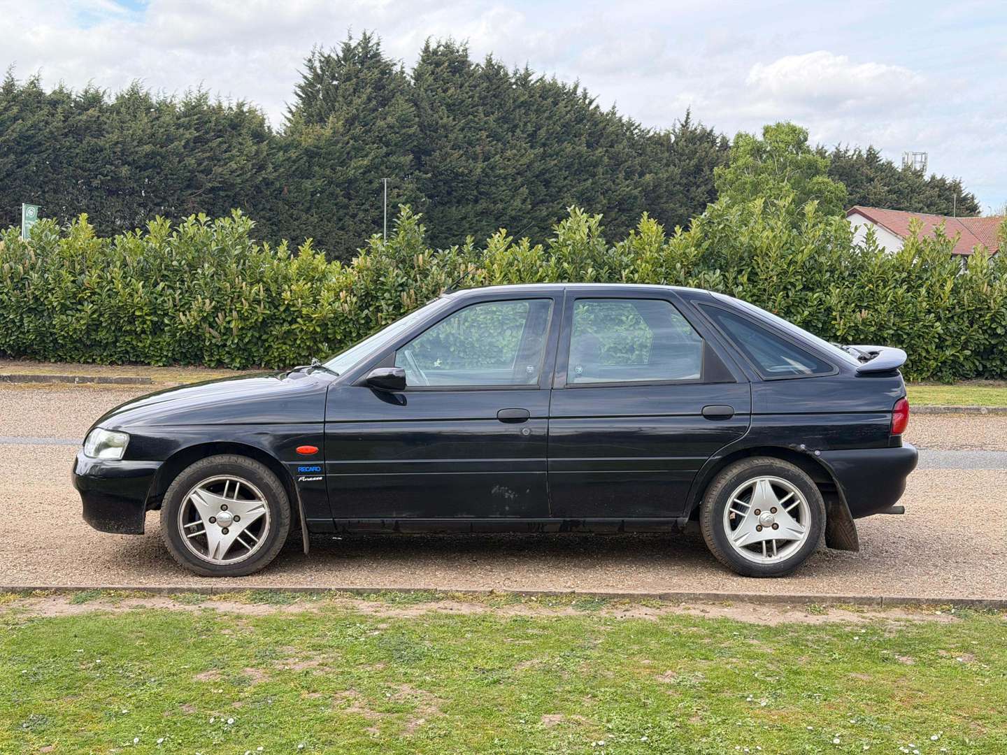 <p>2000 FORD ESCORT FINESSE</p>