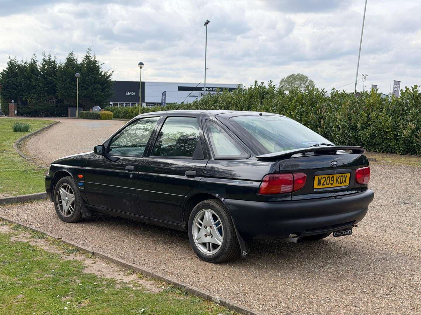 <p>2000 FORD ESCORT FINESSE</p>