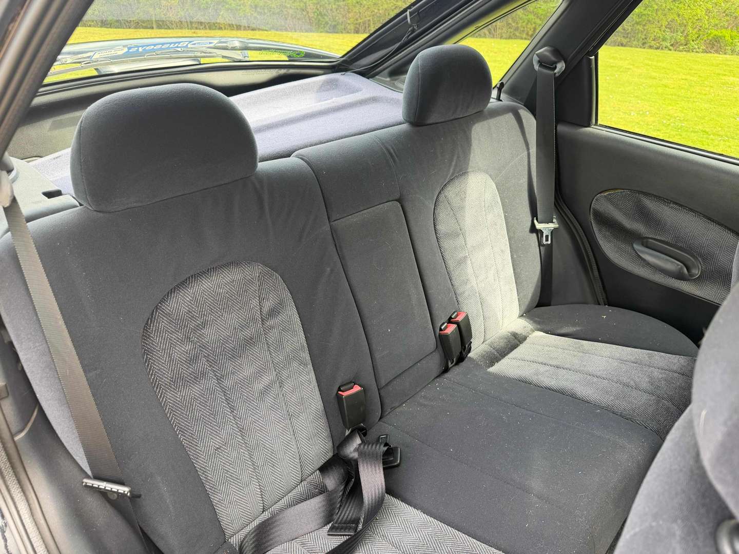 <p>2000 FORD ESCORT FINESSE</p>