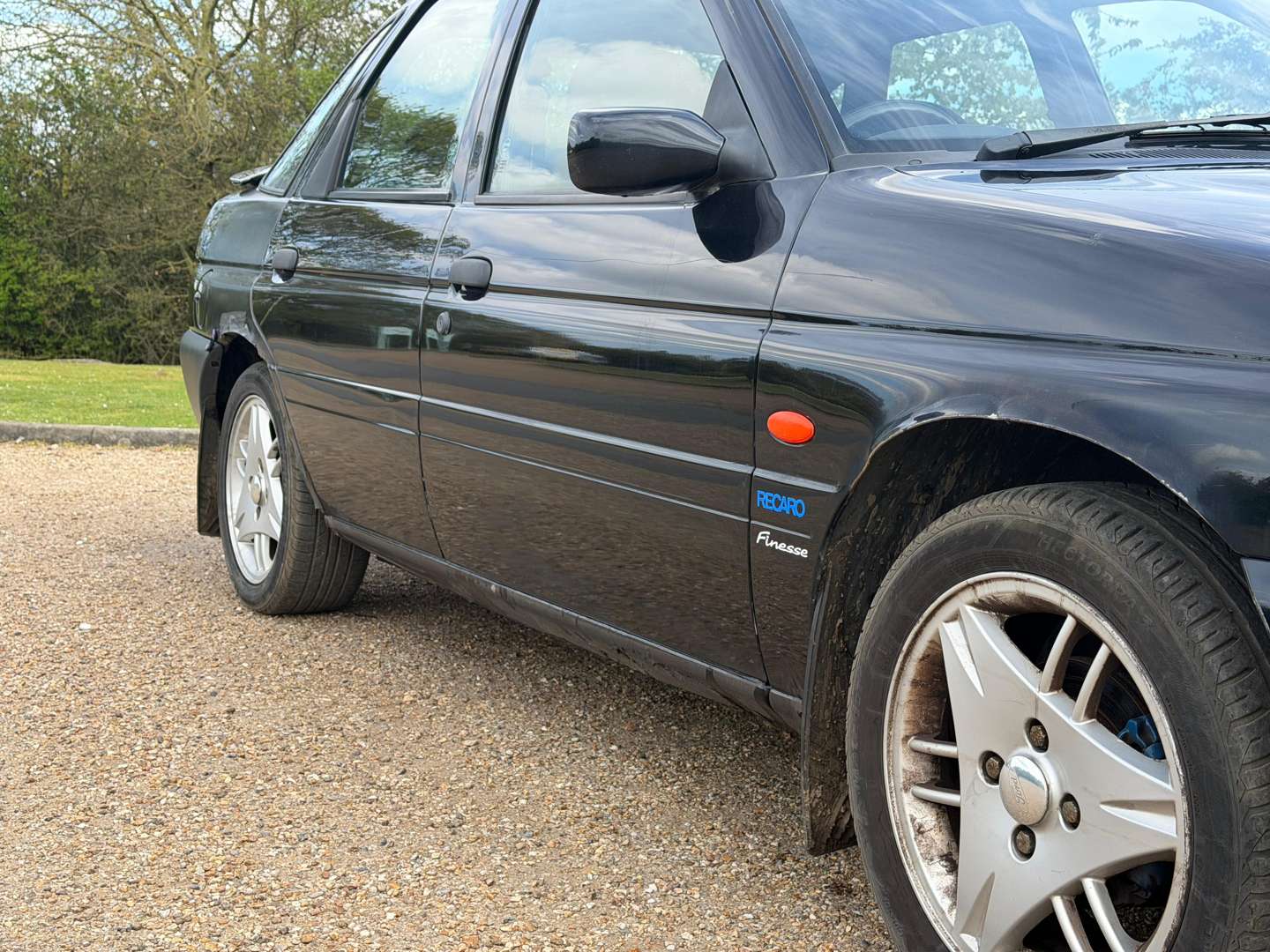 <p>2000 FORD ESCORT FINESSE</p>