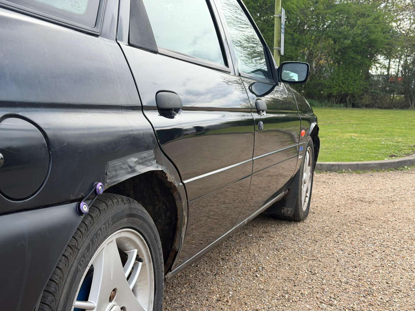 <p>2000 FORD ESCORT FINESSE</p>