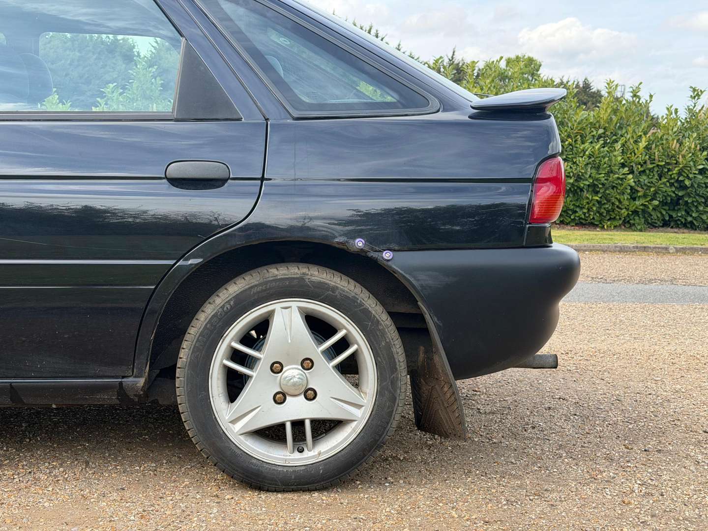 <p>2000 FORD ESCORT FINESSE</p>