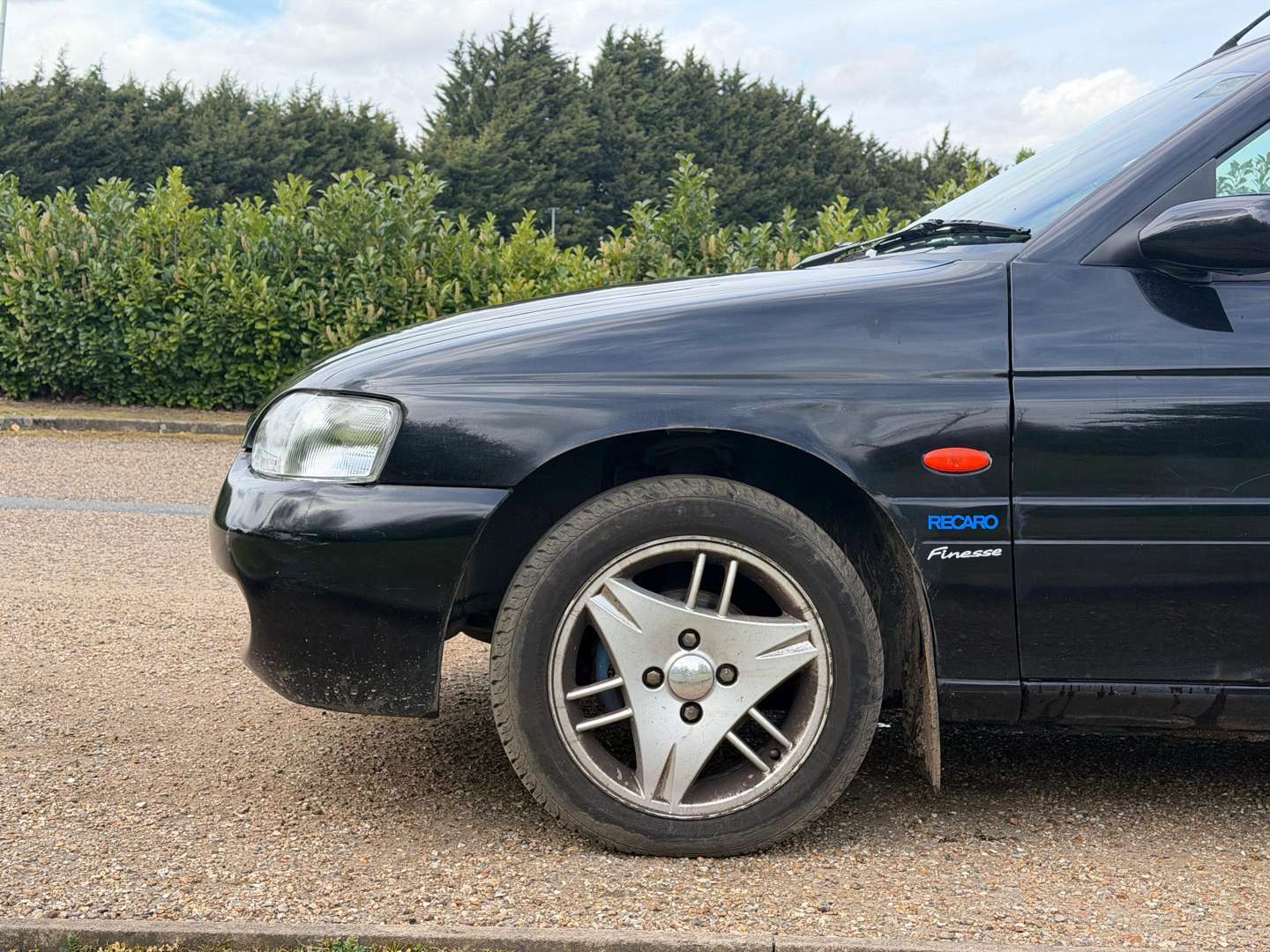 <p>2000 FORD ESCORT FINESSE</p>