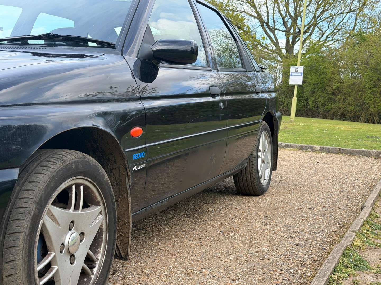 <p>2000 FORD ESCORT FINESSE</p>