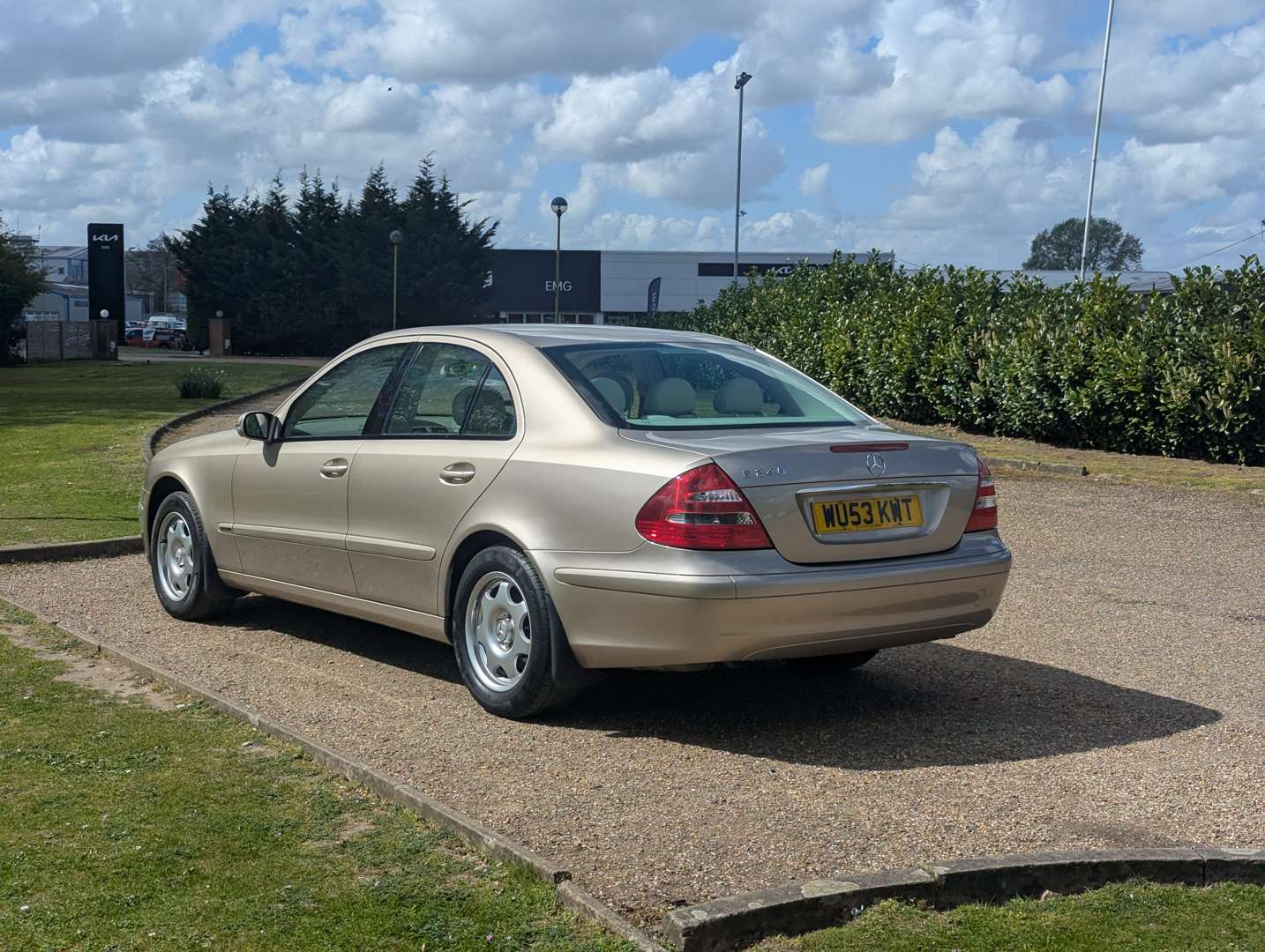 <p>2003 MERCEDES E240 CLASSIC AUTO</p>