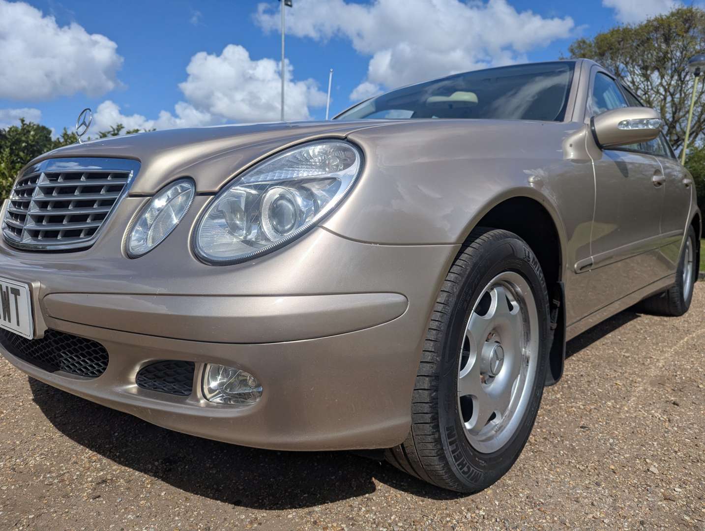 <p>2003 MERCEDES E240 CLASSIC AUTO</p>