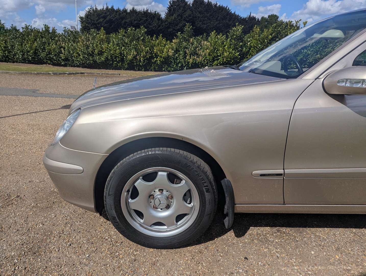 <p>2003 MERCEDES E240 CLASSIC AUTO</p>