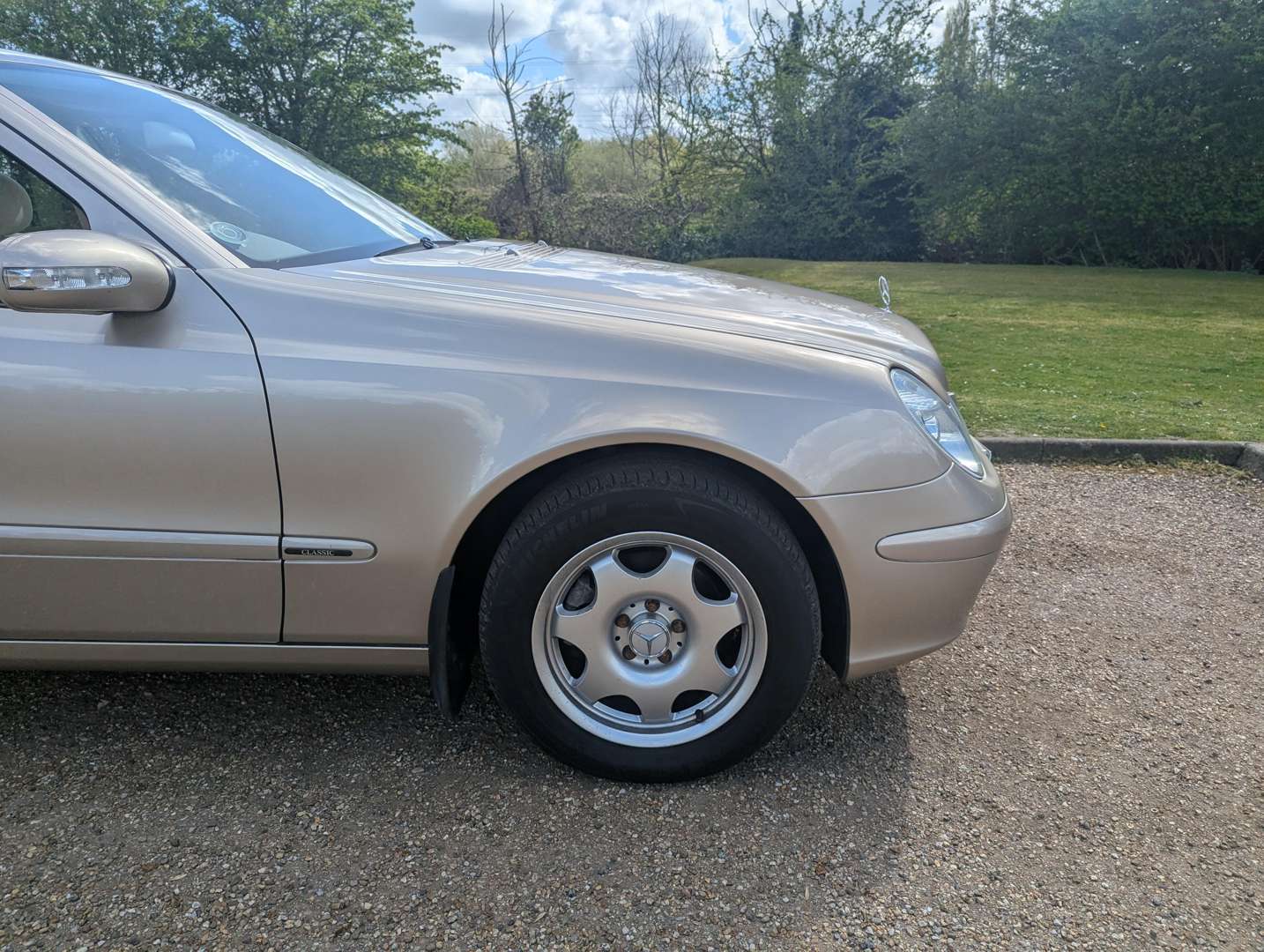 <p>2003 MERCEDES E240 CLASSIC AUTO</p>