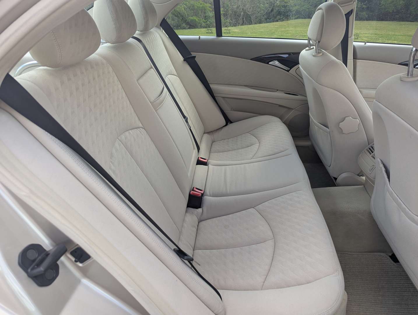 <p>2003 MERCEDES E240 CLASSIC AUTO</p>