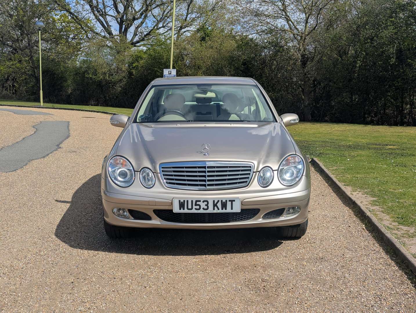 <p>2003 MERCEDES E240 CLASSIC AUTO</p>