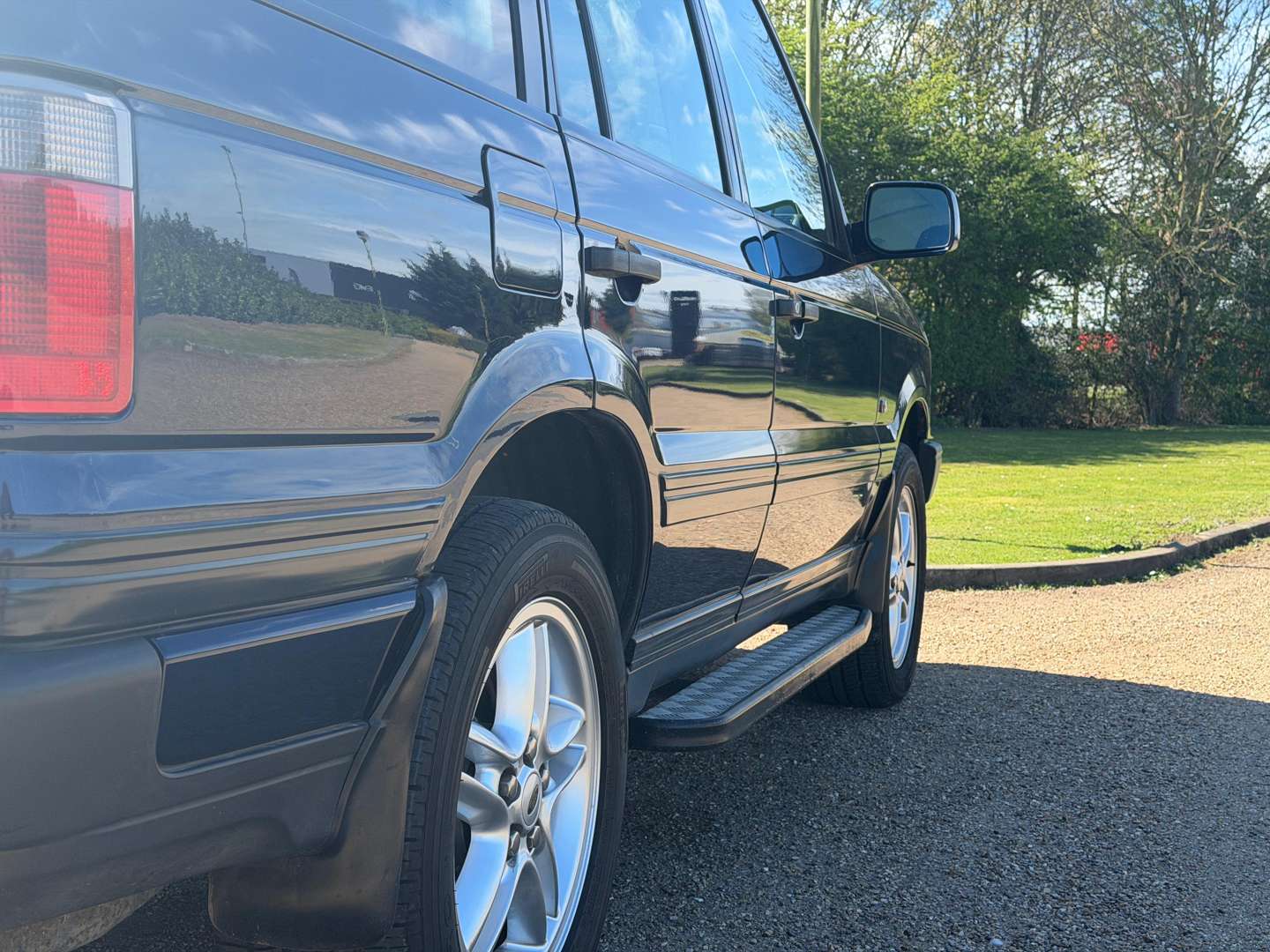 <p>2001 LAND ROVER RANGE ROVER DHSE AUTO</p>