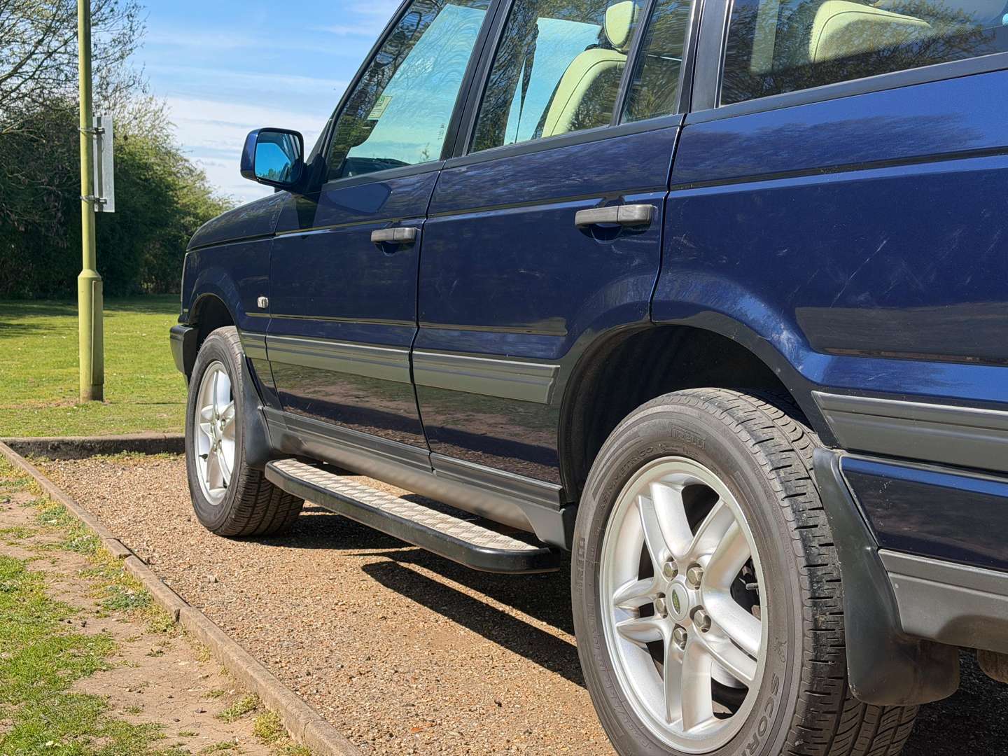 <p>2001 LAND ROVER RANGE ROVER DHSE AUTO</p>