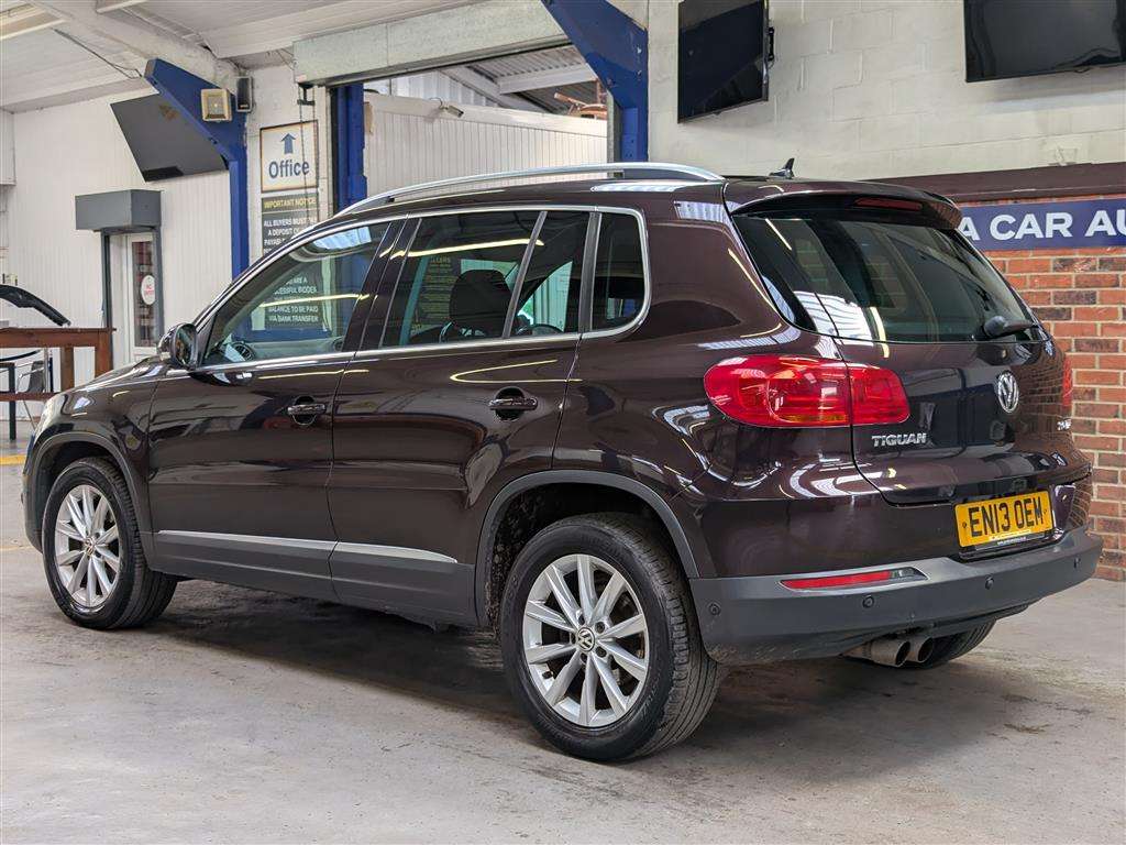<p>2013 VOLKSWAGEN TIGUAN SE TDI BLUEMOTION</p>