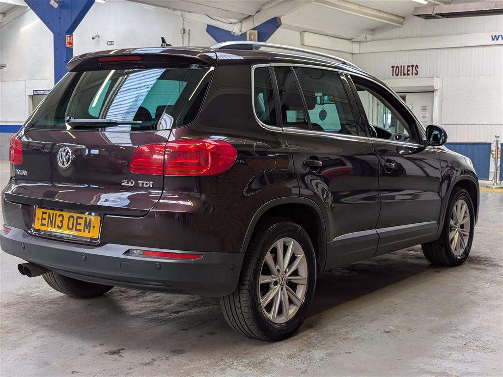 <p>2013 VOLKSWAGEN TIGUAN SE TDI BLUEMOTION</p>