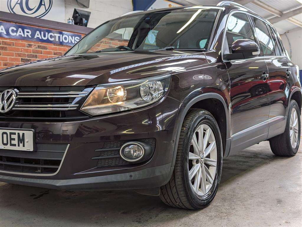 <p>2013 VOLKSWAGEN TIGUAN SE TDI BLUEMOTION</p>