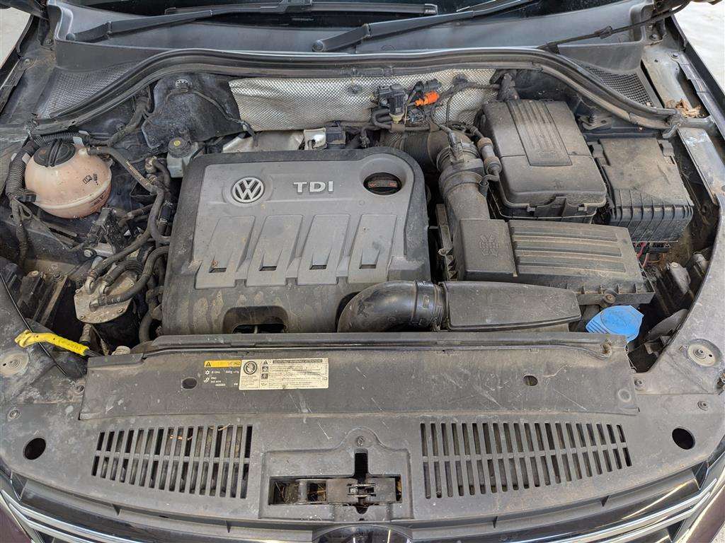 <p>2013 VOLKSWAGEN TIGUAN SE TDI BLUEMOTION</p>