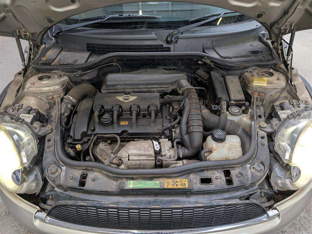 <p>2006 MINI COOPER S</p>