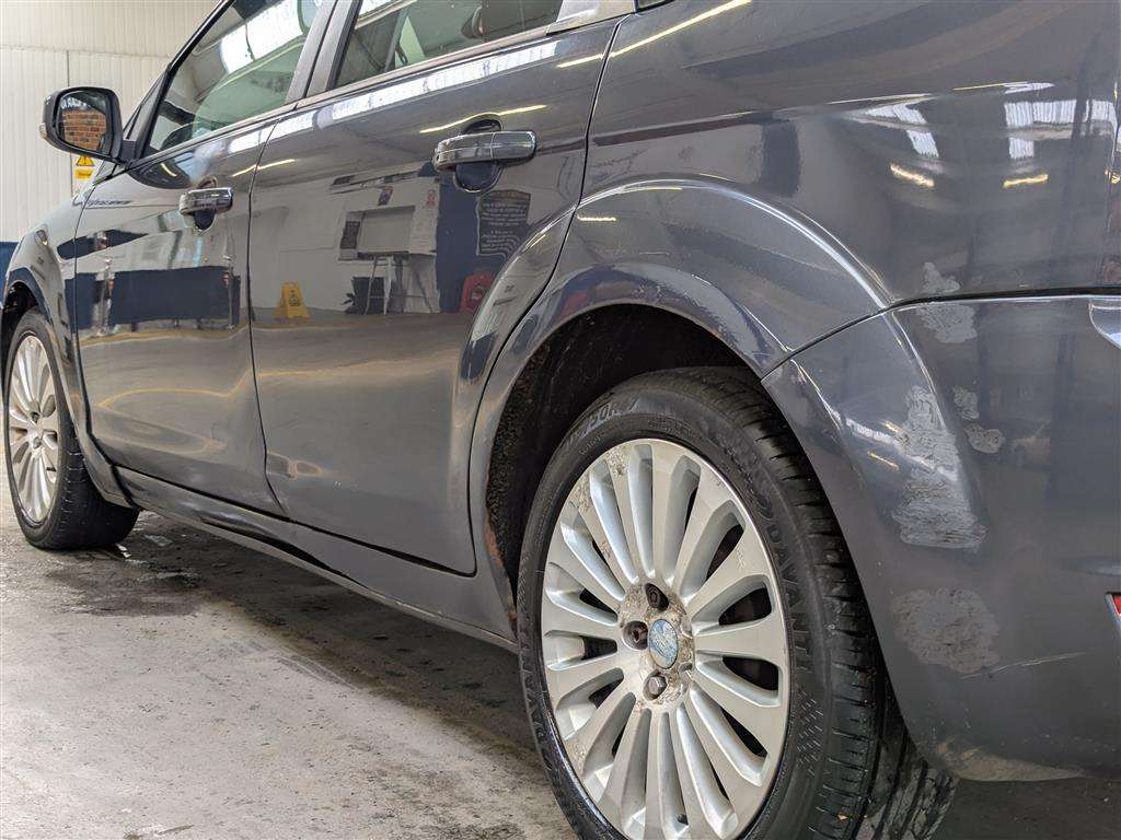 <p>2009 FORD FOCUS TITANIUM 100</p>