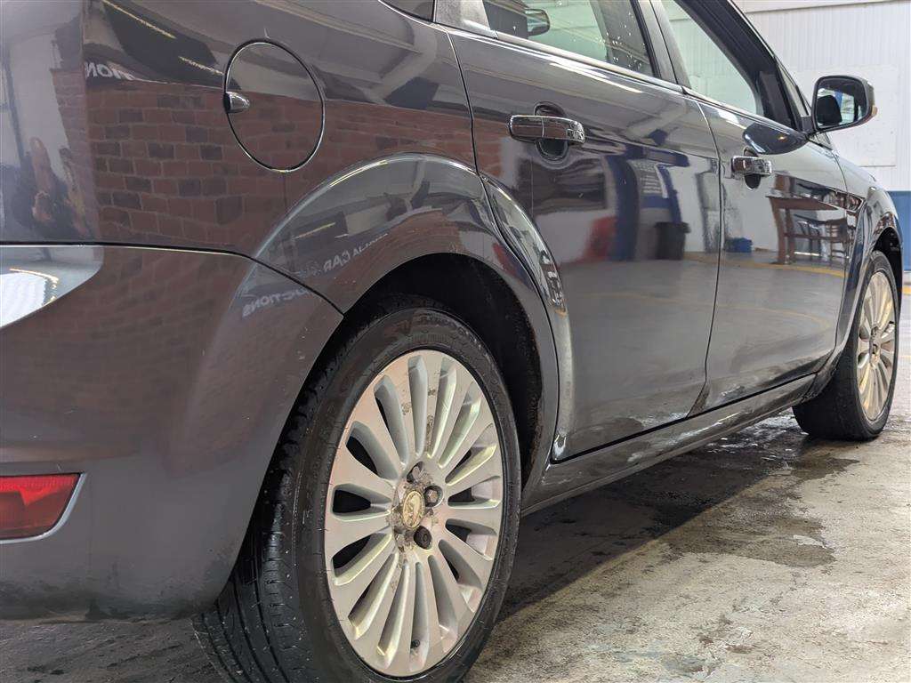 <p>2009 FORD FOCUS TITANIUM 100</p>