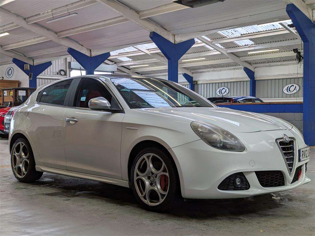 <p>2012 ALFA ROMEO GIULIETTA VELOCE M-AIR TB</p>