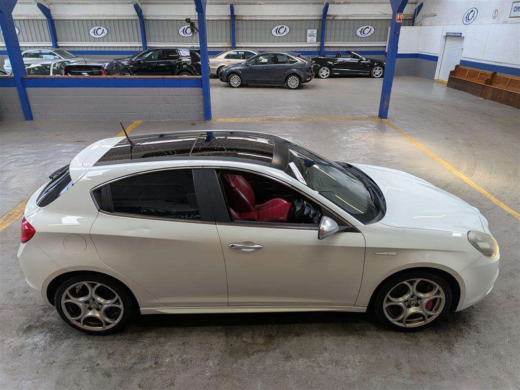 <p>2012 ALFA ROMEO GIULIETTA VELOCE M-AIR TB</p>
