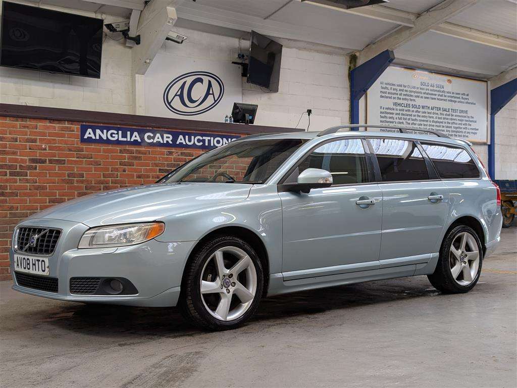 <p>2008 VOLVO V70 SE SPORT D5 AUTO</p>