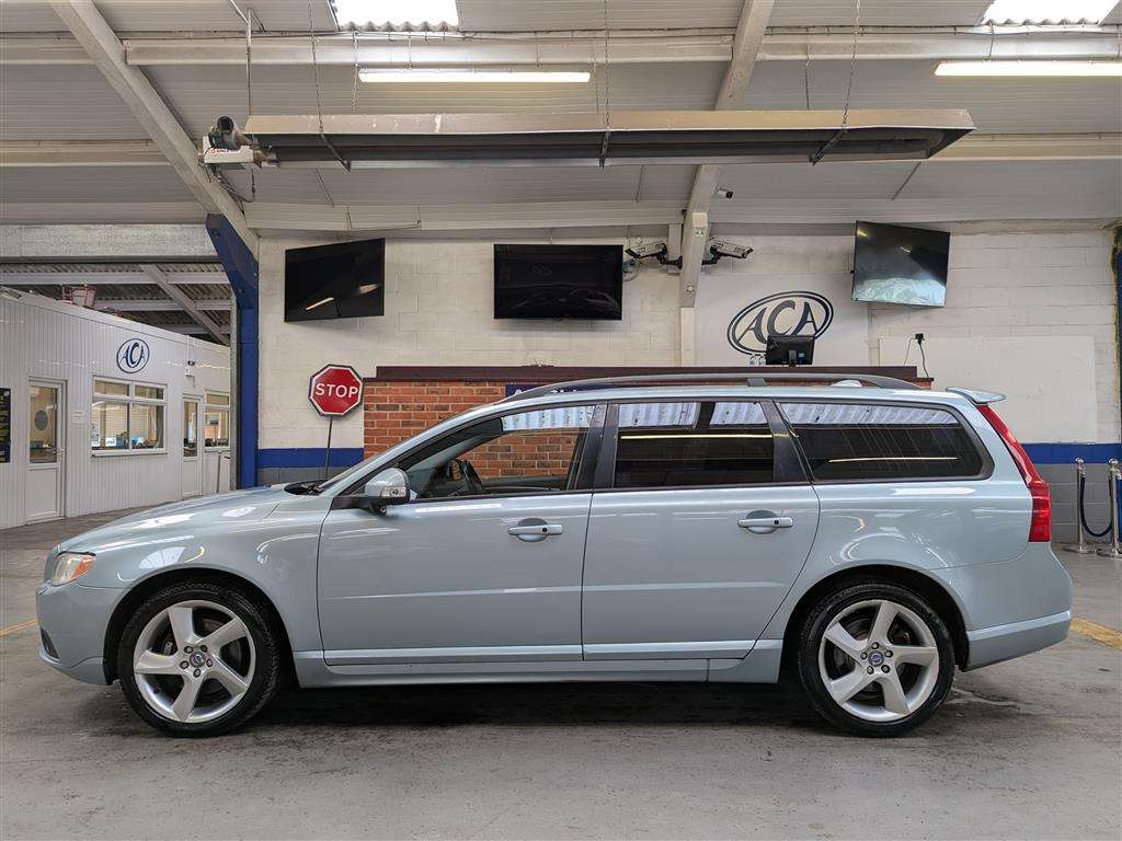 <p>2008 VOLVO V70 SE SPORT D5 AUTO</p>