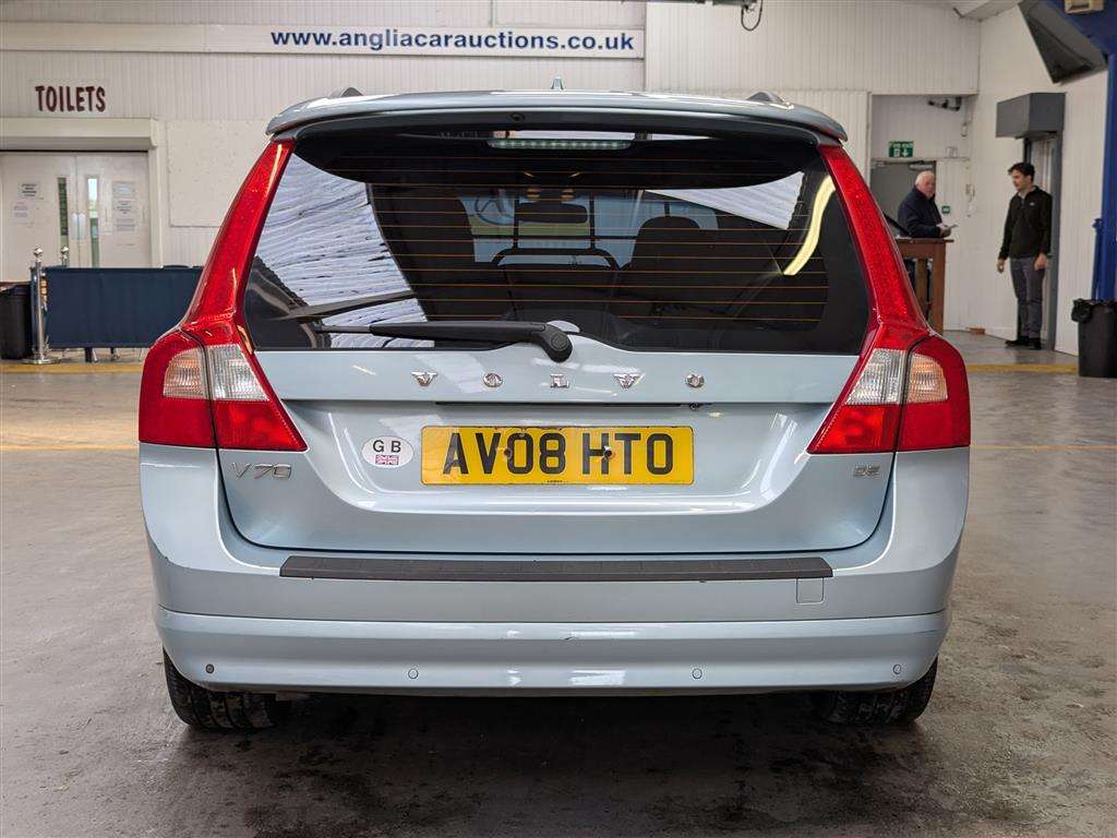 <p>2008 VOLVO V70 SE SPORT D5 AUTO</p>